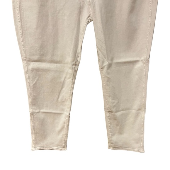 J. Crew 10" Vintage Slim Straight Jean in White (35) - Picture 9 of 16